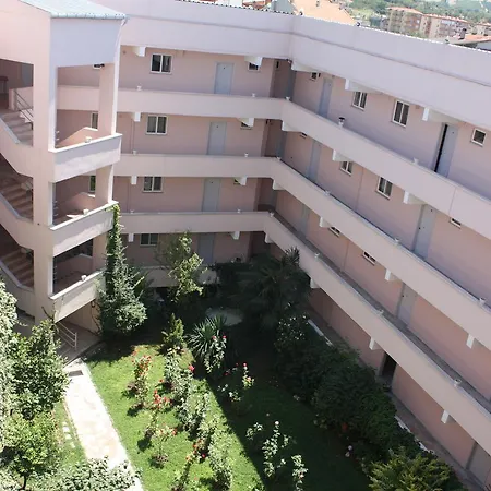 Orcin Apart *